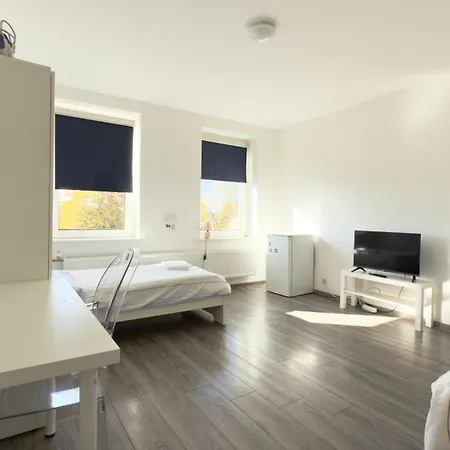 Zentrale Monteurwohnungen In Ideal Fuer Teams דירה *