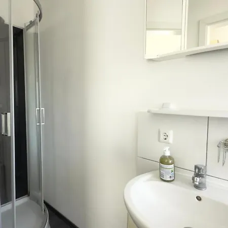 Apartment Zentrale Monteurwohnungen In Ideal Fuer Teams & Gruppen Mit Kueche & Wlan Neumuenster