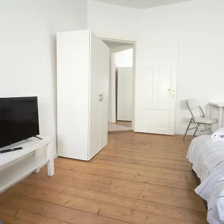 Zentrale Monteurwohnungen In Ideal Fuer Teams & Gruppen Mit Kueche & Wlan * Neumuenster