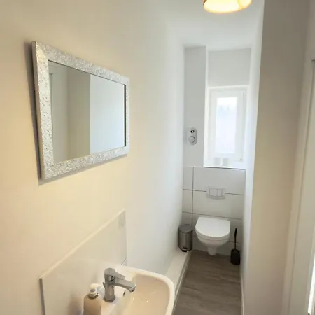 Zentrale Monteurwohnungen In Ideal Fuer Teams & Gruppen Mit Kueche & Wlan Apartment Neumuenster