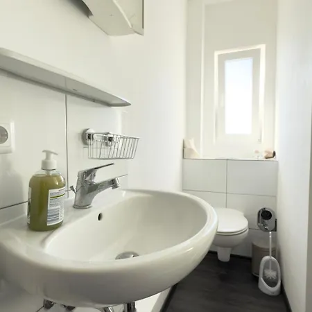 Zentrale Monteurwohnungen In Ideal Fuer Teams דירה